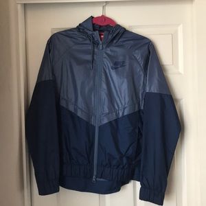 Medium navy Nike windbreaker
